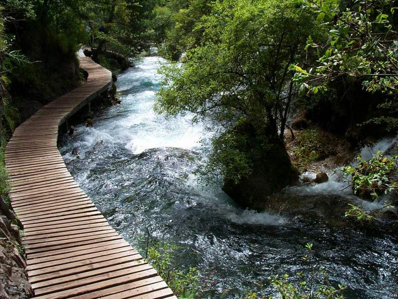 Stezky v okolí Jiuzhaigou